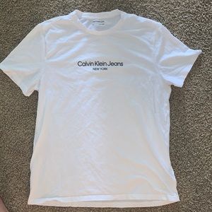 Calvin Klein T shirt